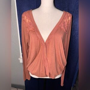 Gimmicks by BKE Coral Lace Accent Blouse